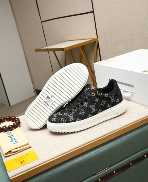 Men's Louis Vuitton Shoes-818